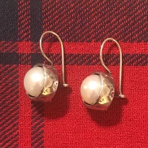 Rare! Silpada W1750 pearl and sterling earrings.